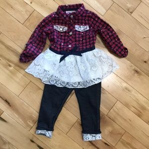 Baby girls too and pants set